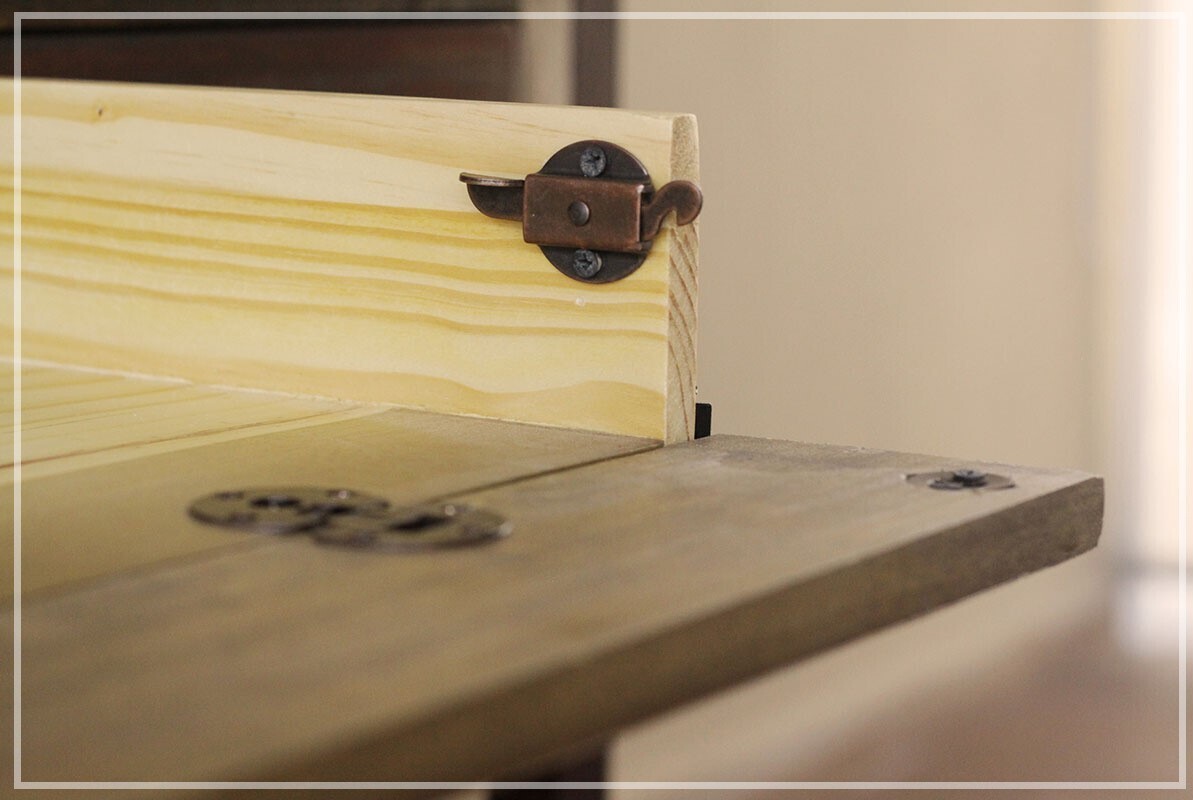 ANTIQUE - 967 DESK