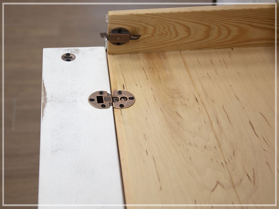 PUEBLO WHITE - 360 DESK