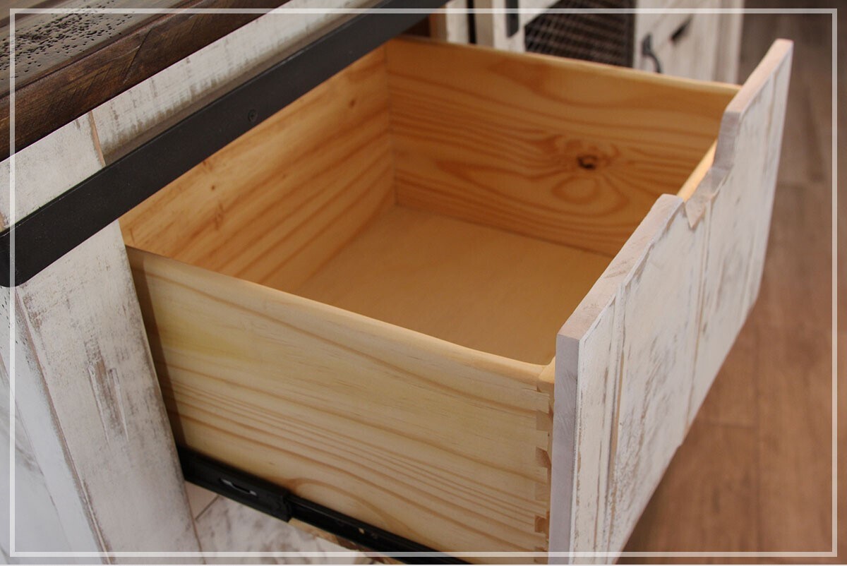 PUEBLO WHITE - 360 DRESSER