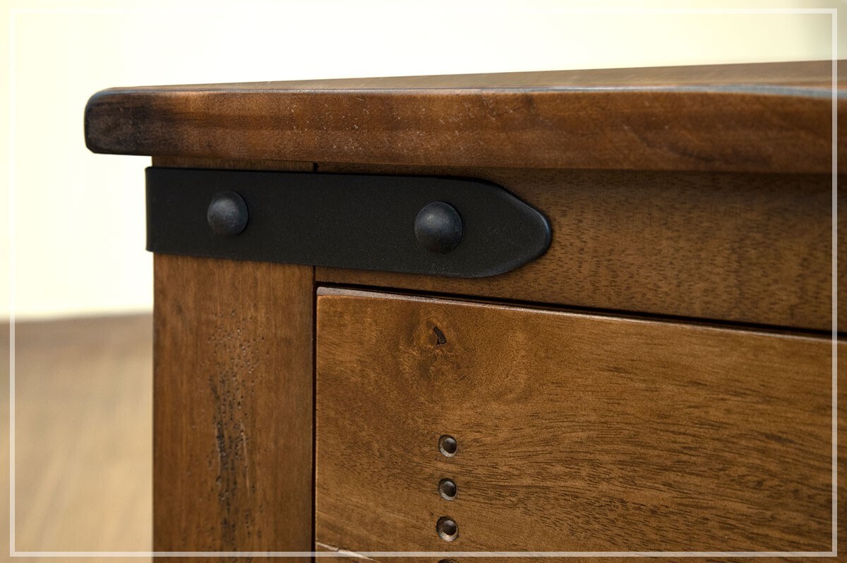PAROTA- DRESSER