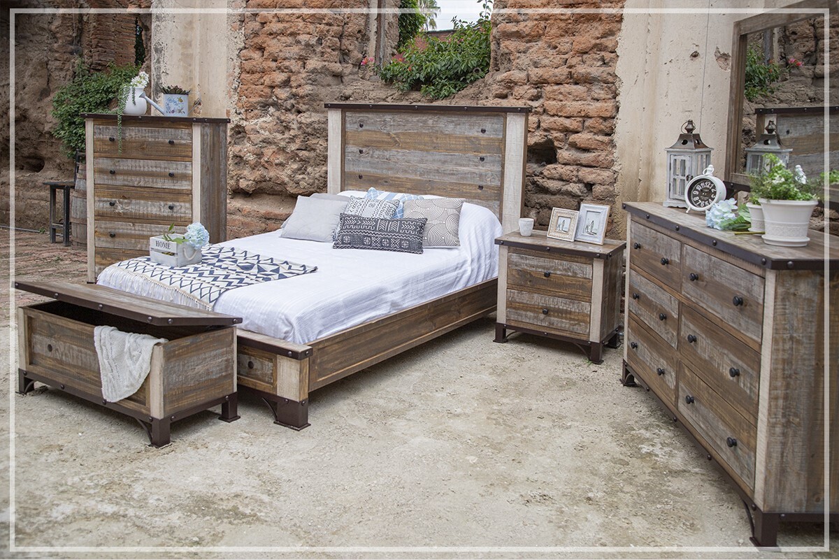 ANTIQUE - 966 KING BED