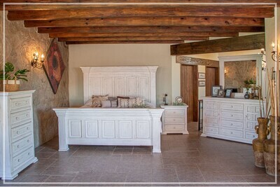 TERRA WHITE- 1022 C KING BED