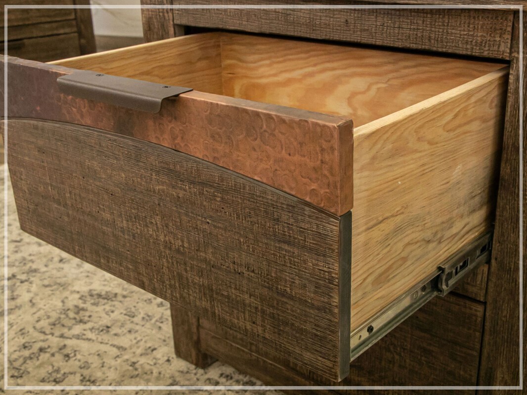 BLACKBURN - 7781 NIGHTSTAND