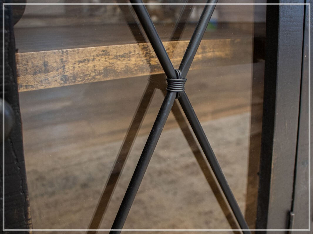 VINTAGE BLACK -974 CONSOLE