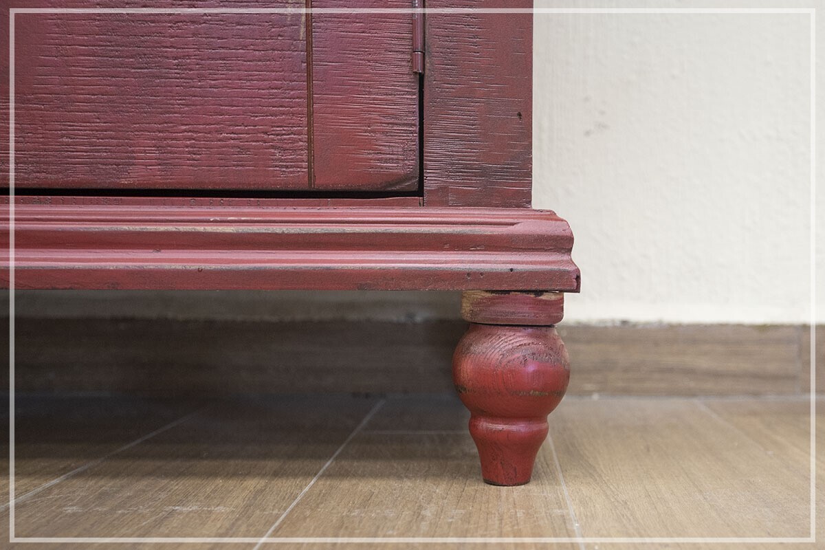 CAPRI- CONSOLE- RED