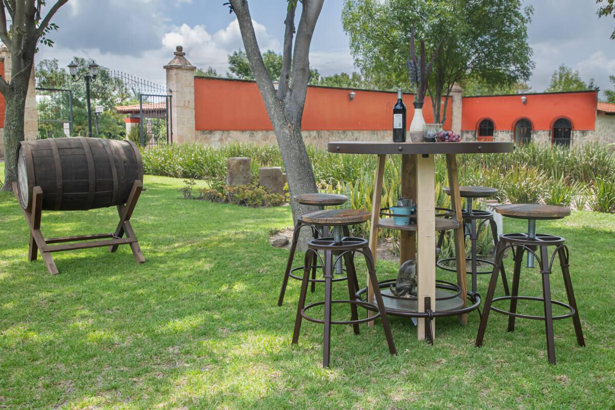 ANTIQUE MC - 968 BISTRO 