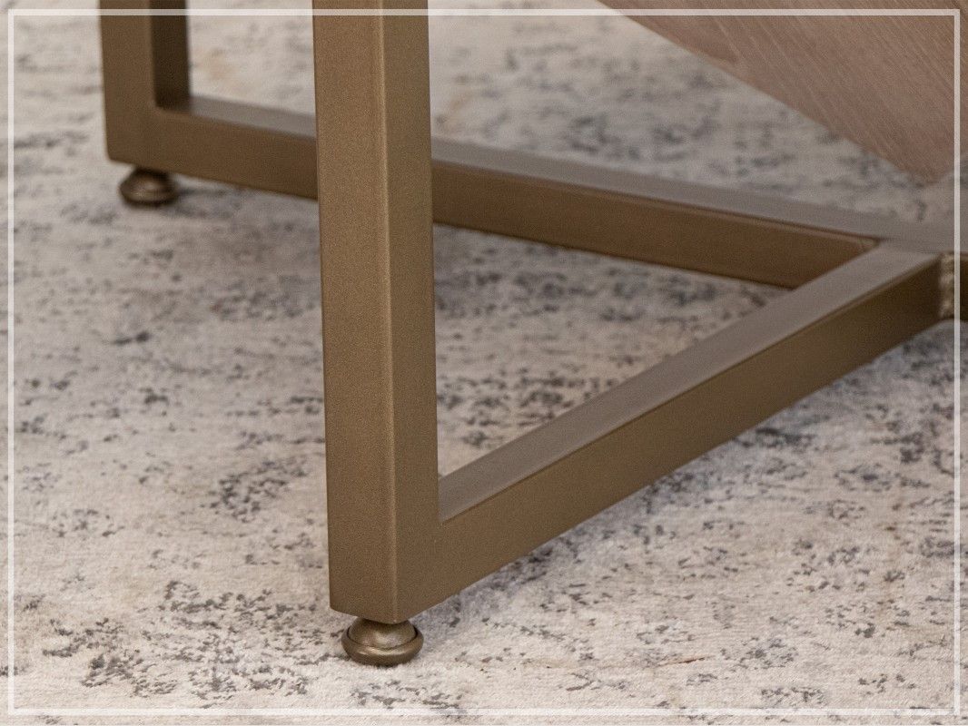 PATAGONIA - 4451 END TABLE