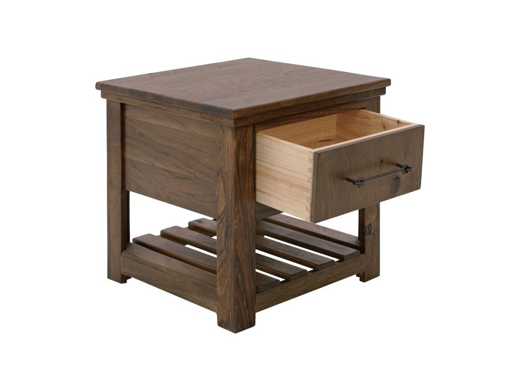 WALNUT - 3422 END TABLE
