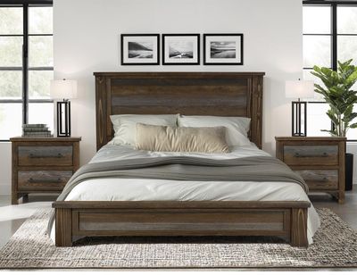 TOWN - 5781 QUEEN BED