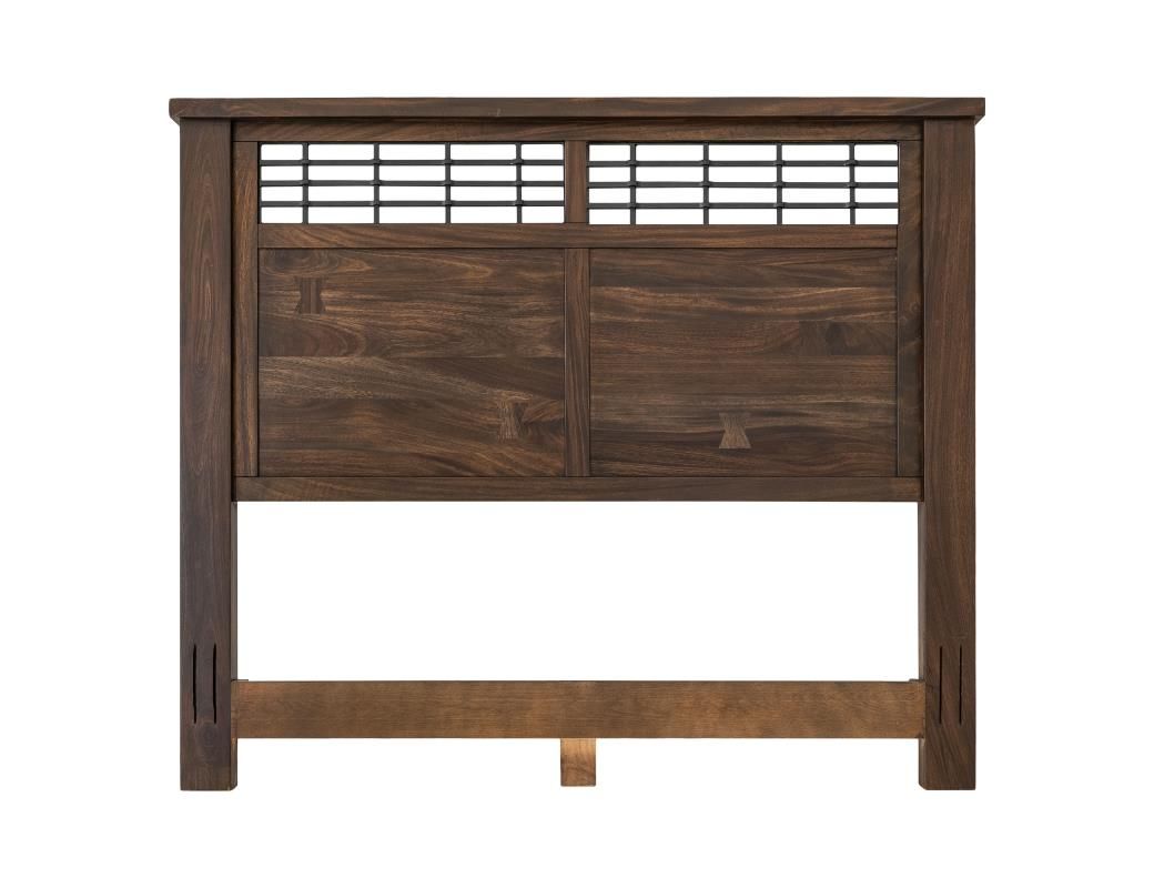 PAROTA III - 8961 QUEEN BED