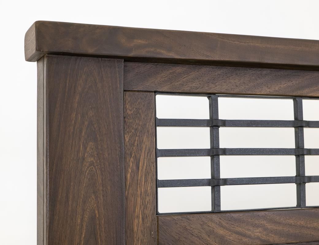 PAROTA III - 8961 QUEEN BED