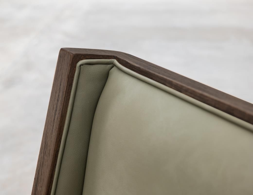 BALAM BLACK - 4421 UPHOLSTERED CHAIR - GN