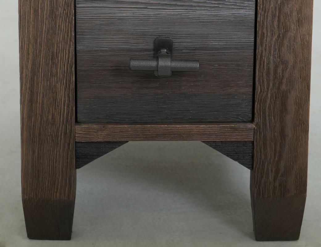 TOWN - 5781 CHAIRSIDE TABLE