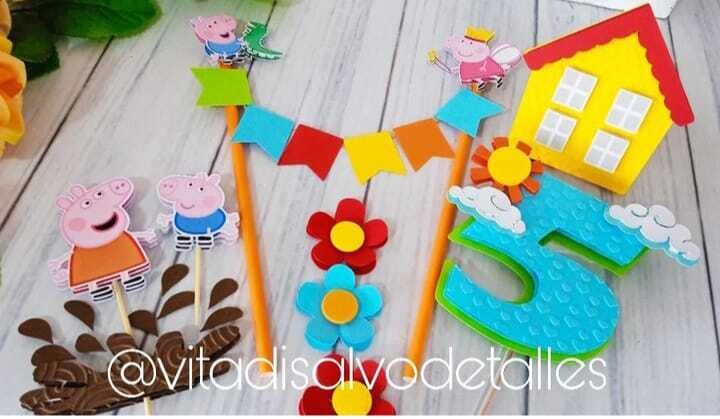 Set cake topper de personaje ficticio peppa pig