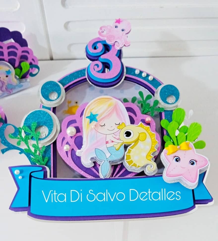 Cake topper con iluminación (luz) y Cajitas cotillones inspirado en sirenita niña efecto acuarela