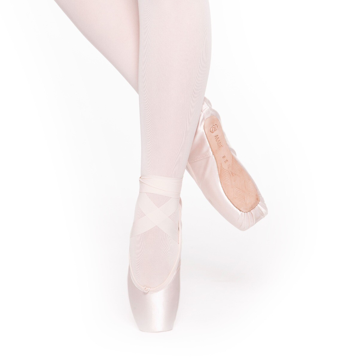 Sea of Pearls Mabe Pointe Shoes