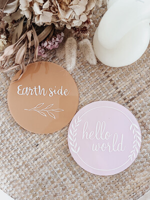 Small Acrylic Baby Arrival Sign - Circle