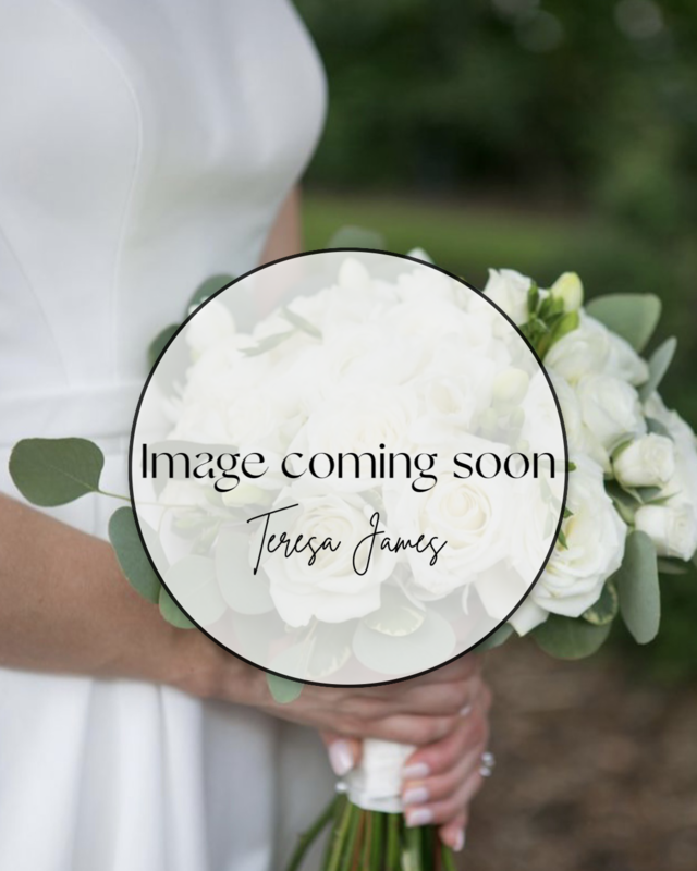 Simple &amp; Petite Flower Girl Bouquet