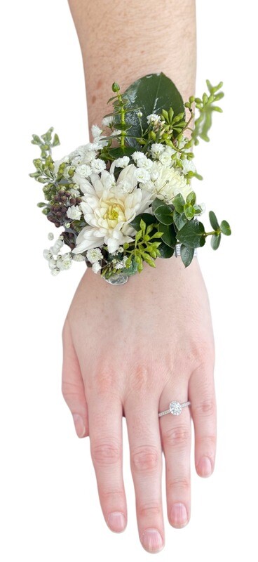 Soft &amp; Flowy Wrist Corsage