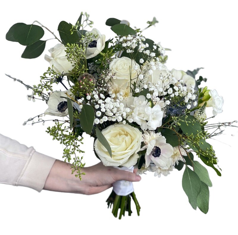 Soft &amp; Flowy Brides Bouquet