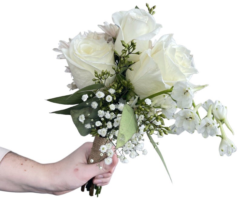 Soft &amp; Flowy Throwing Bouquet
