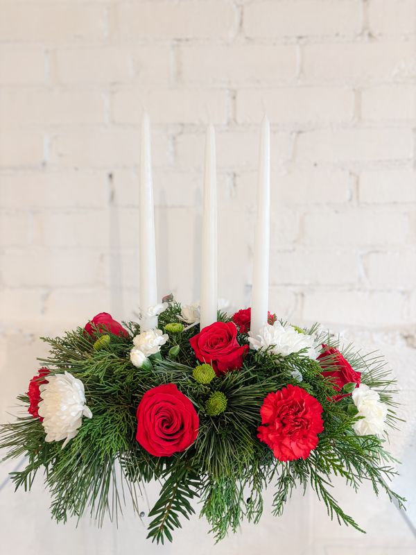 Traditional Holiday Centrepiece