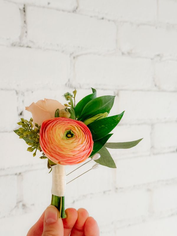 Wild &amp; Free Boutineer