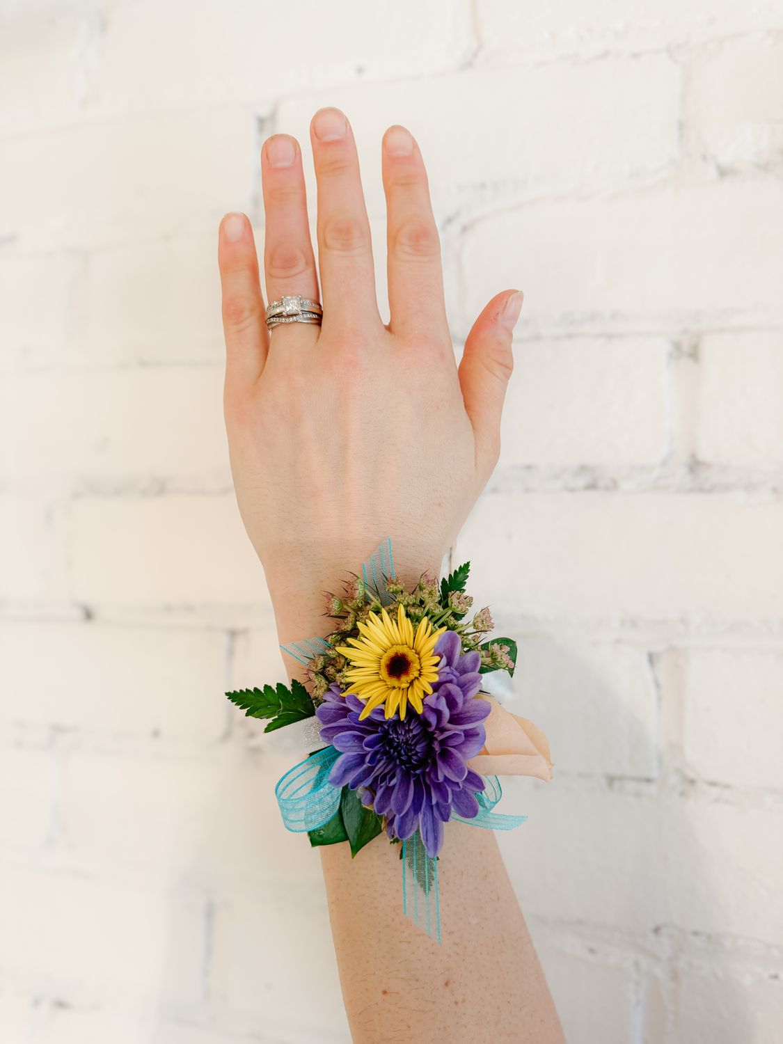 Grad Modest, Style: Wrist Corsage