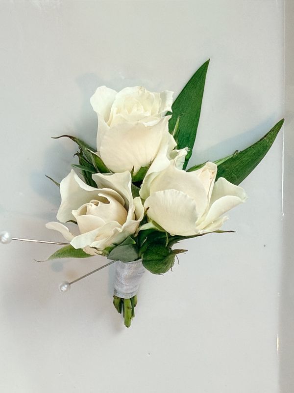Traditional Pinned Boutonniere