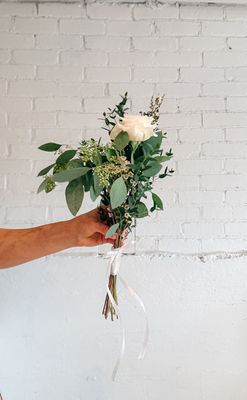 Soft &amp; Flowy Throwing Bouquet