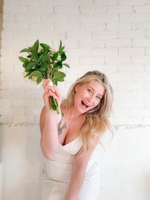 Simple &amp; Petite Flower Girl Bouquet