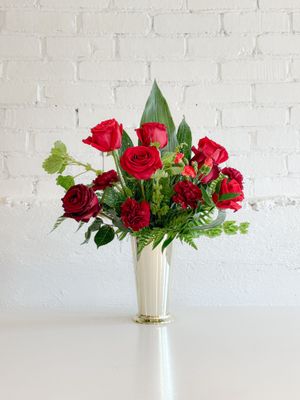 Traditional Rose Spray