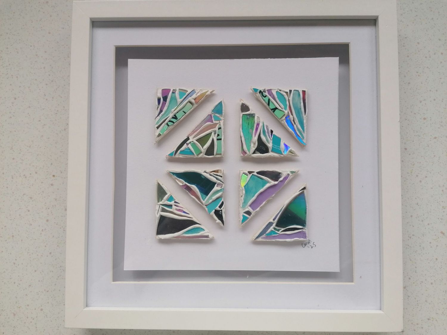 Tri-Fractura - 27cm square deep white frame