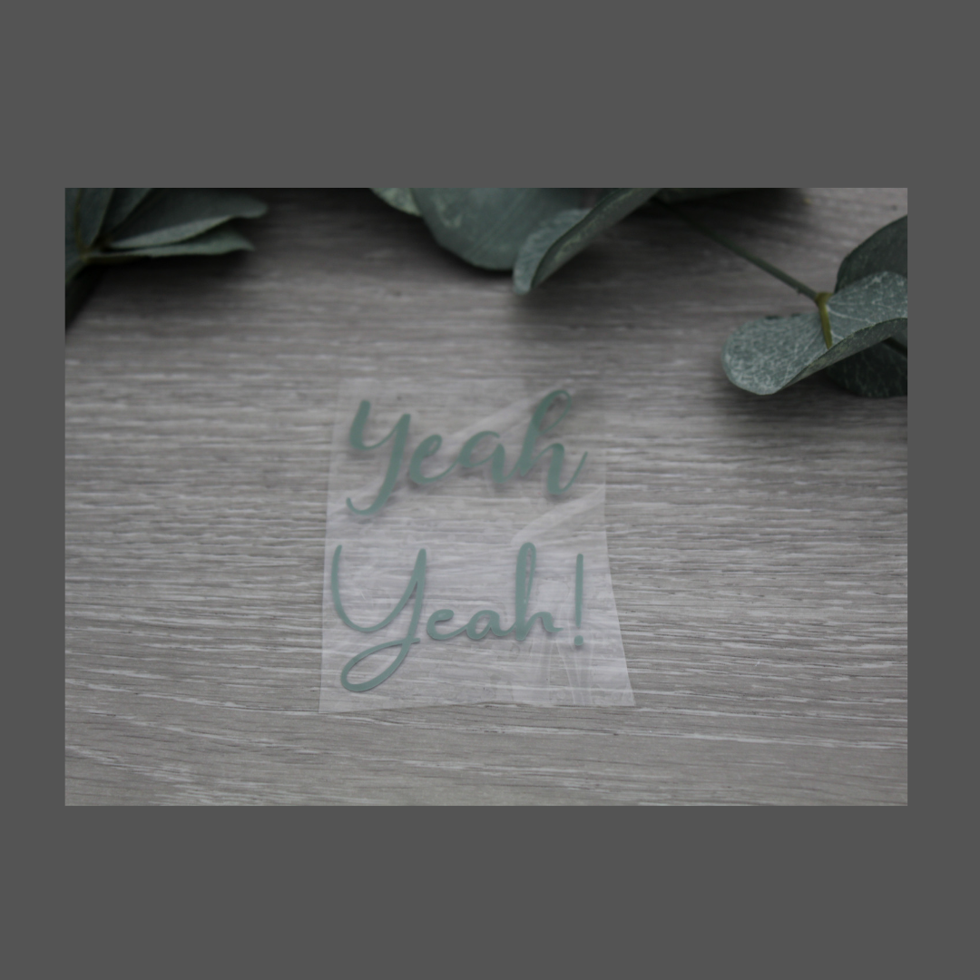 Bügelbild FREISING  " yeah"  schilfgrün Bügelbild FREISING  " yeah"  schilfgrün