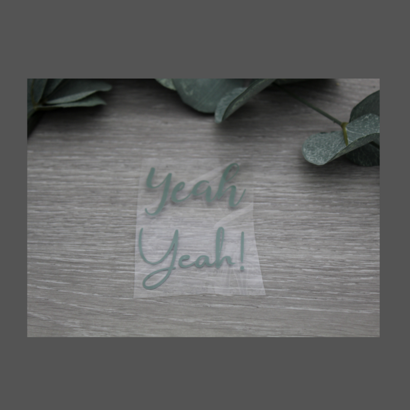 Bügelbild FREISING " yeah" schilfgrün Bügelbild FREISING " yeah" schilfgrün