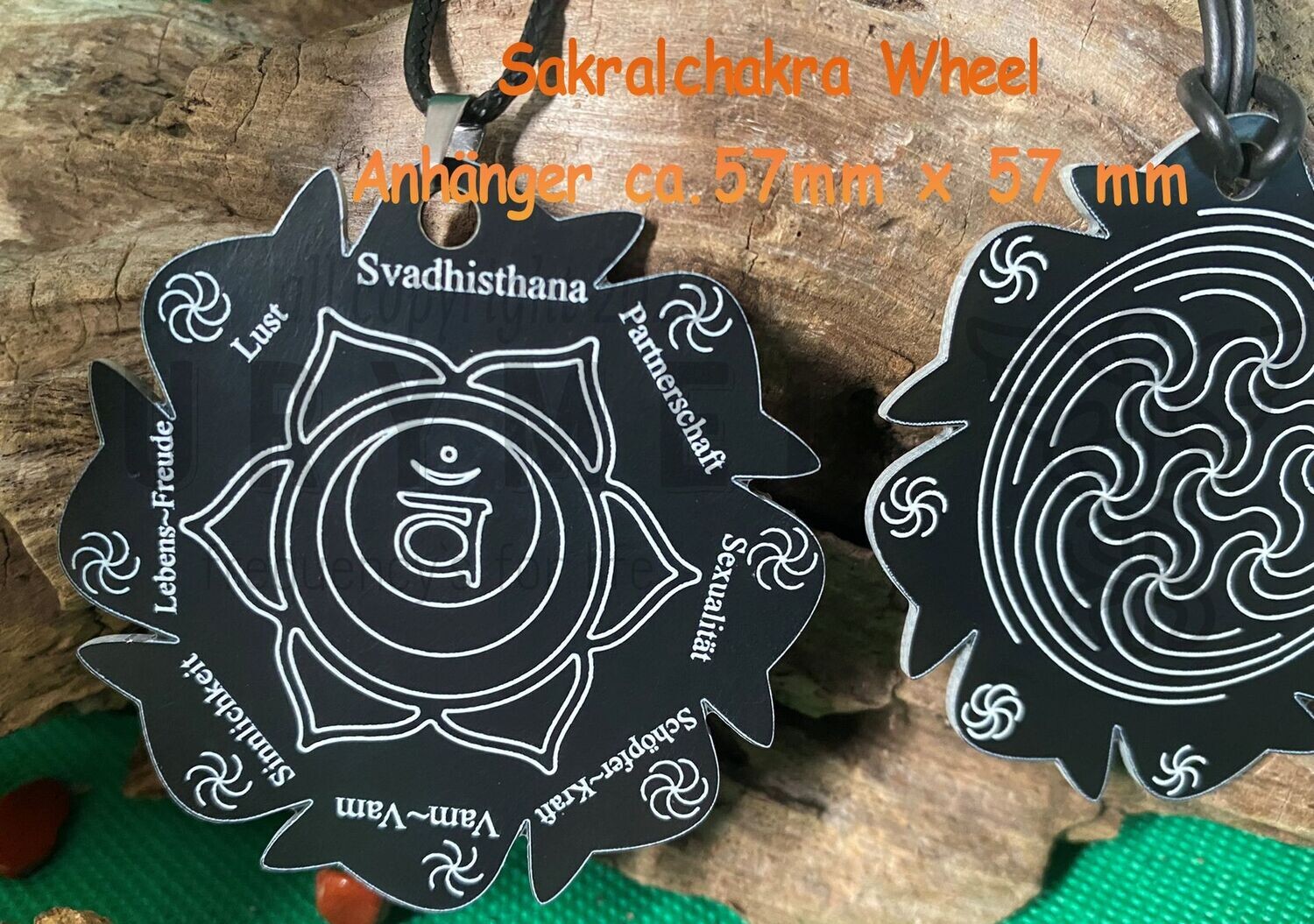 Chakren Anhänger Wheel Sakral, schwarz, ca.57x57 mm, weiß legiert, doppelseitig, Kupfer unterlegt