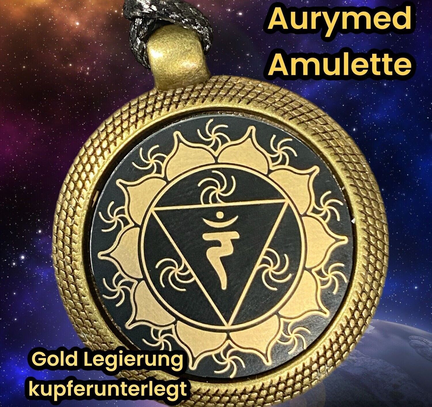 Amulette - Chakremy - Solarplexus Chakra, Coin nachtschwarz ca. 25 mm groß mit Goldlegierung in eine bronzefarbende Fassung eingearbeitet, Kupfer unterlegt