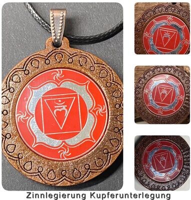 Amulette - Chakremy, Holzart, Wurzel Chakra, Disc in rot mit ca.25 mm Durchmesser, Disc Zinn legiert, Kupfer unterlegt Amulette - Chakremy, Holzart, Wurzel Chakra, Disc in rot mit ca.25 mm Durchmesser, Disc Zinn legiert, Kupfer unterlegt