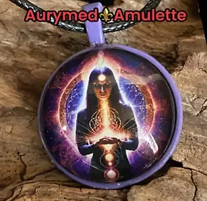 Amulette - lila flieder, Mystik, Wicca Magier Zauberin Chakren Queen, Disc hinter Glas in bunt, ca.25 mm Durchmesser, Kupfer unterlegt