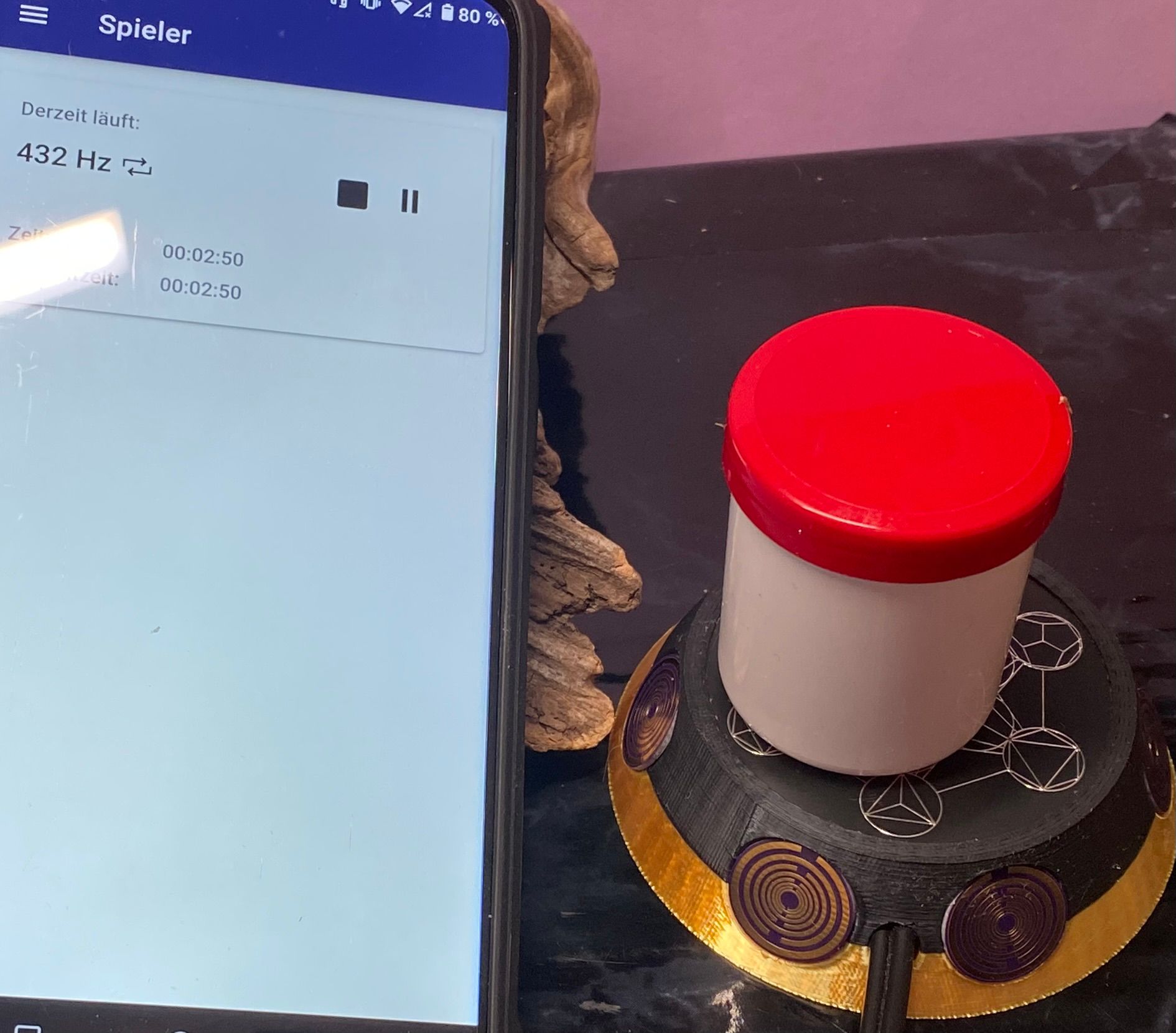 50 mm VibraNex UFO - 2 farbig, Oberflächensymbolik Zinn legiert, Füllung Tigerauge & Lapislazuli