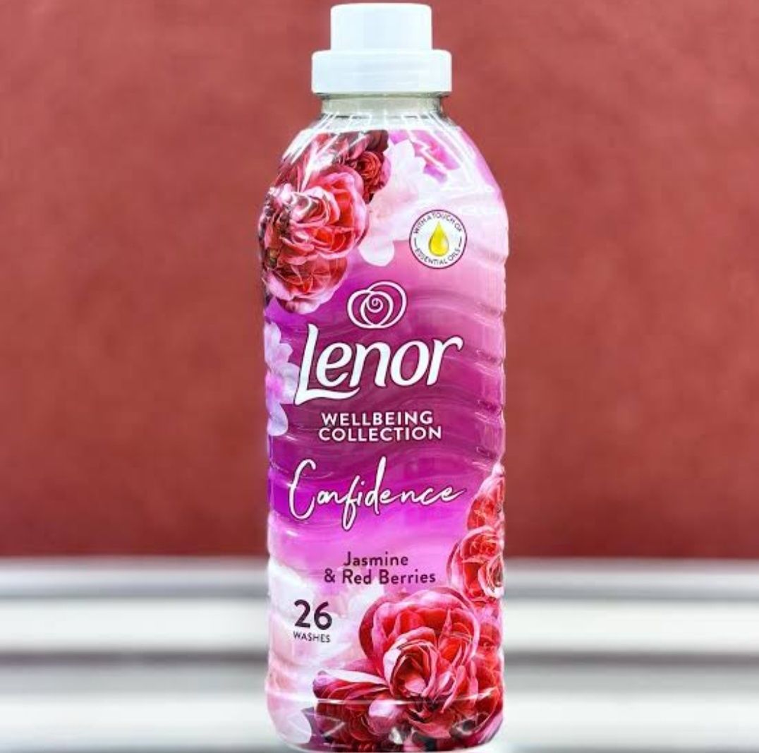 Lenor Fabric Conditioner Jasmine &amp; Red Berries 858ml