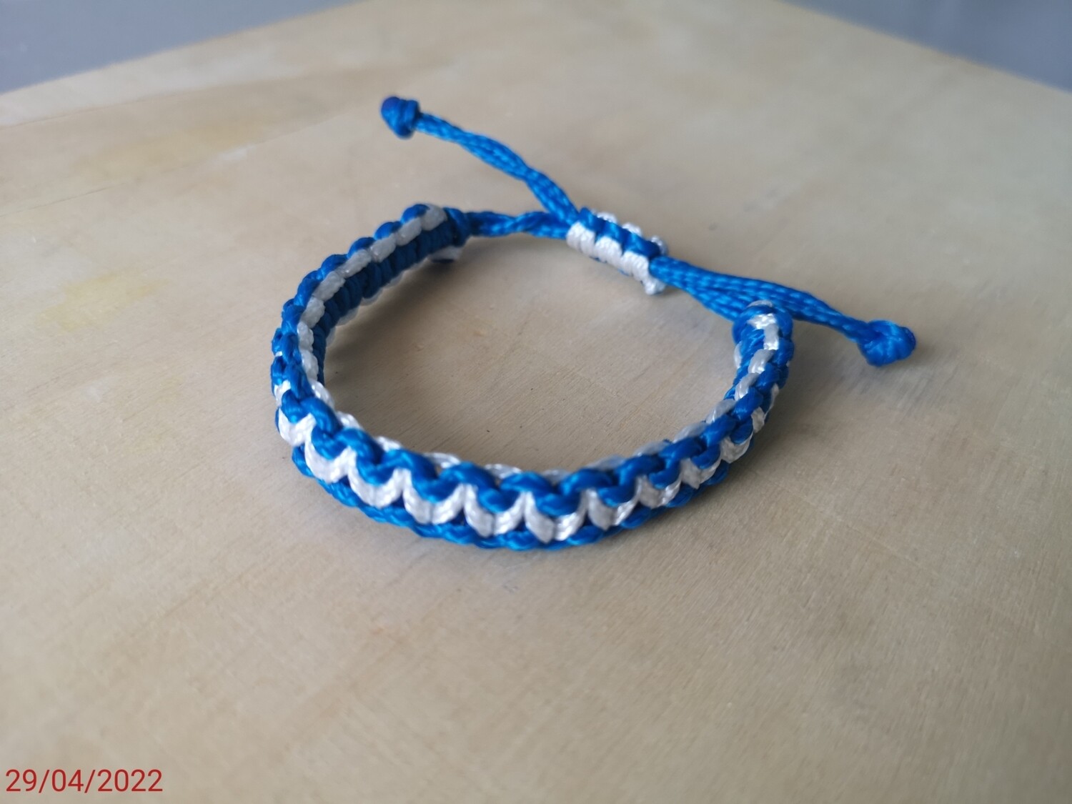 Pulsera diseño Zigzag blanca y azul