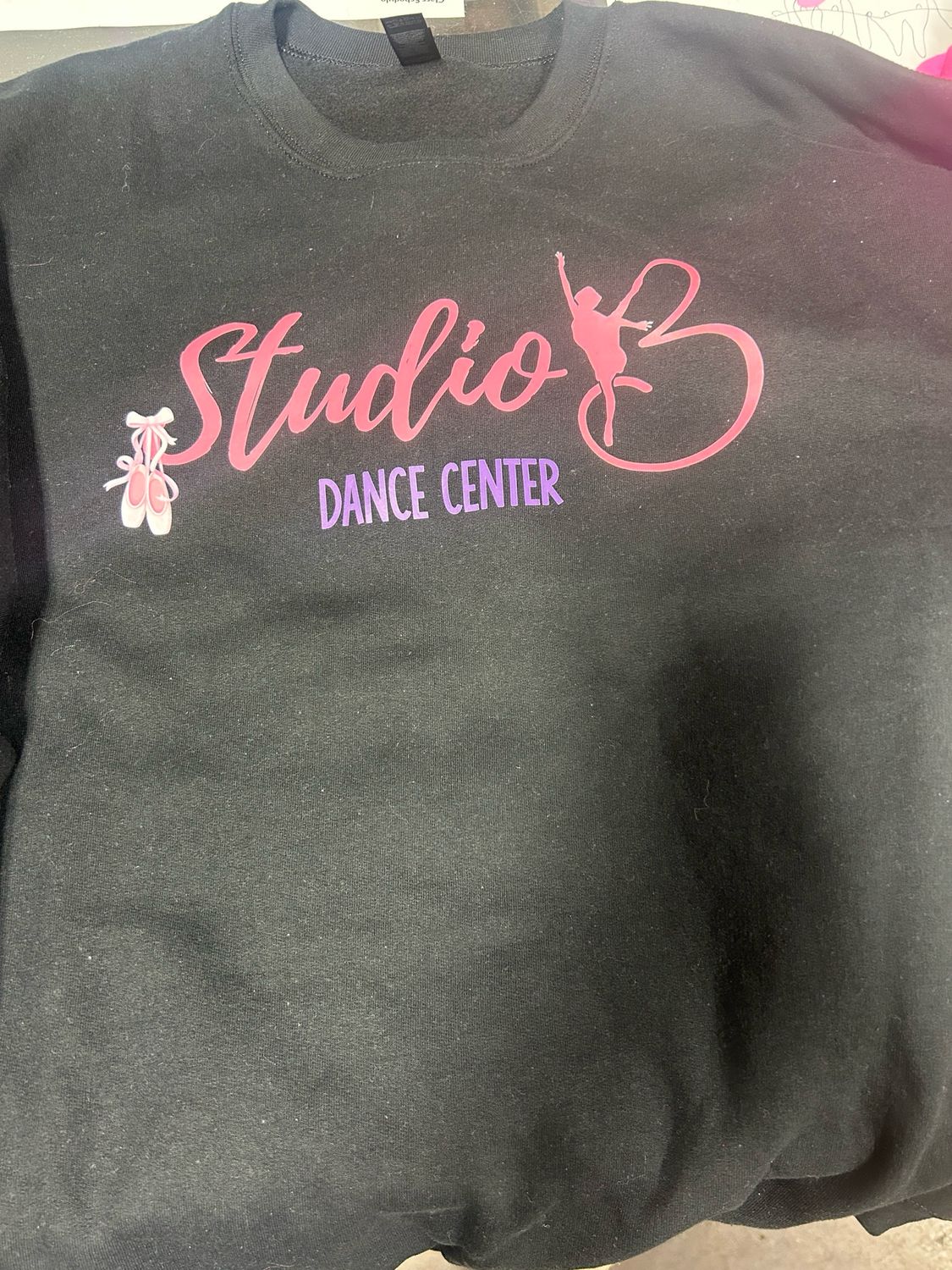 Studio b black sweatshirt