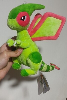 SH Flygon Pokemon Peluche All Star Collection Shopro Oficial