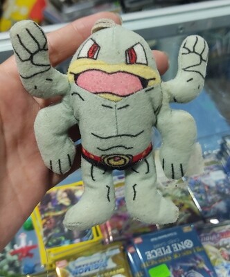 BA7 Machamp Peluche Pokemon