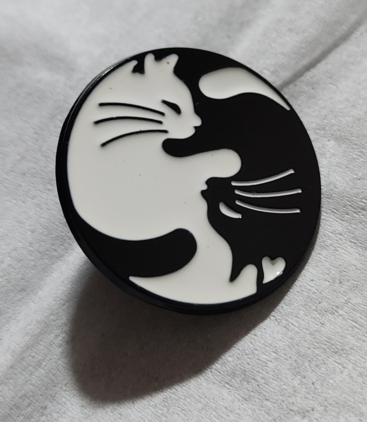 Pin Metal Gatos