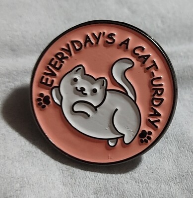 Pin Metal Gatos