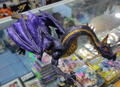 Midnight Moon Dragon Figura