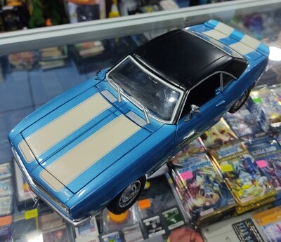 SJ Maisto 1/18 1968 Chevrolet Camaro Z/28 Diecast