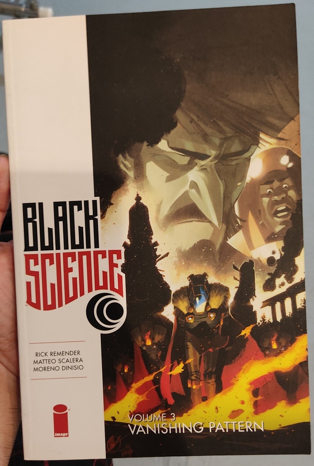 NELA-n, Black Science Volume 3 Vanishing Pattern TP Image Comics Ingles